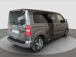 Gris Usado 2020 Toyota Proace Verso Advance Familiar | 24.800 € (Precio justo)