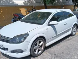 Blanco Usado 2008 Opel Astra GTC Sport Berlina | 2999 € (Buen precio)