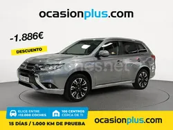 Gris / plata Usado 2017 Mitsubishi Outlander P-HEV SUV | 20.750 € (Precio justo)