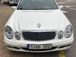 Blanco Usado 2006 Mercedes E200 Elegance Berlina | 6000 €