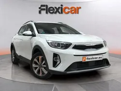 Blanco Usado 2023 Kia Stonic SUV | 15.390 € (Precio justo)