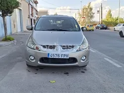 Beige Usado 2007 Mitsubishi Grandis Intense+ Monovolumen | 5300 € (Precio justo)