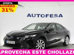 Negro Usado 2020 Toyota Camry Business Edition Berlina | 24.750 € (Precio justo)