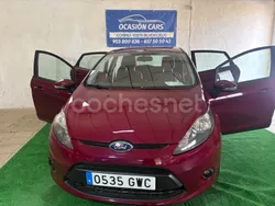 Granate Usado 2010 Ford Fiesta Trend Utilitario | 5199 € (Precio justo)