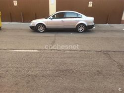 Gris / plata Usado 2004 VW Passat Advance Berlina | 2000 € (Precio justo)