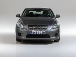 Gris / plata Usado 2010 Kia ProCeed Utilitario | 6990 € (Precio justo)