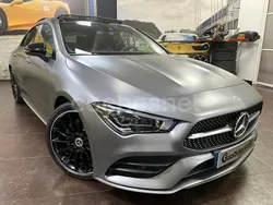 Gris / plata Usado 2022 Mercedes CLA250 Berlina | 39.900 € (Buen precio)