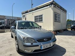 Gris / plata Usado 2005 Ford Mondeo Ambiente Berlina | 1499 € (Buen precio)