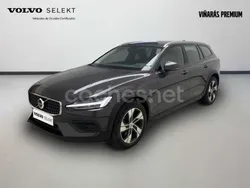 Gris Usado 2023 Volvo V60 CC Core Familiar | 43.290 € (Precio justo)
