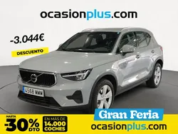 Gris Usado 2023 Volvo XC40 Momentum SUV | 33.490 € (Precio justo)