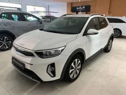 Blanco Usado 2023 Kia Stonic SUV | 19.385 € (Caro)