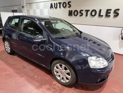 Azul Usado 2006 VW Golf V Conceptline Berlina | 3495 € (Precio justo)