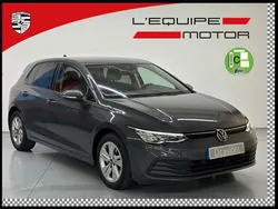 Gris / plata Usado 2021 VW Golf VIII Life Berlina | 21.990 € (Precio justo)