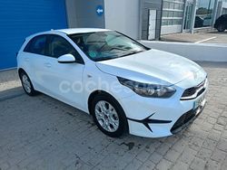 Blanco Usado 2024 Kia Ceed Berlina | 18.400 € (Precio justo)