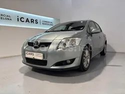 Gris / plata Usado 2008 Toyota Auris Sol Berlina | 5990 € (Precio justo)