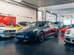 Eléctrico Usado 2023 Tesla Model 3 Performance Berlina | 39.400 € (Un poco caro)