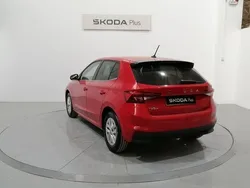 Rojo Usado 2024 Skoda Fabia Selection Berlina | 16.950 € (Buen precio)
