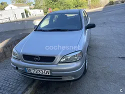 Gris / plata Usado 2000 Opel Astra Comfort Berlina | 1500 € (Buen precio)
