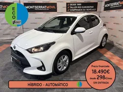 Blanco Usado 2022 Toyota Yaris Hybrid Active Utilitario | 18.490 € (Precio justo)
