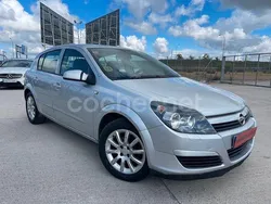 Gris / plata Usado 2005 Opel Astra Enjoy Berlina | 2900 € (Precio justo)