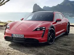 Rojo carmín Usado 2024 Porsche Taycan Cross Turismo Berlina | 100.700 €