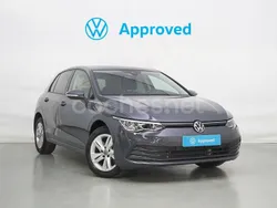 Gris / plata Usado 2024 VW Golf VIII Life Berlina | 24.300 € (Precio justo)