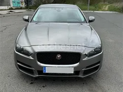 Gris / plata Usado 2018 Jaguar XE Prestige Berlina | 24.000 € (Un poco caro)