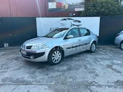 Gris / plata Usado 2008 Renault Mégane III Dynamique Berlina | 3499 € (Super precio)