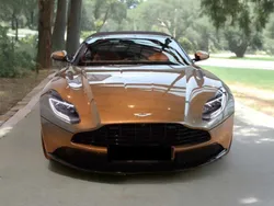 Verde Usado 2018 Aston Martin DB11 Coupe | 146.000 €