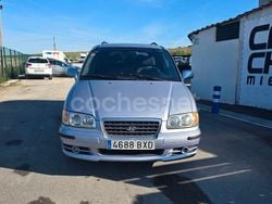Gris / plata Usado 2002 Hyundai Trajet GLS Monovolumen | 2999 €