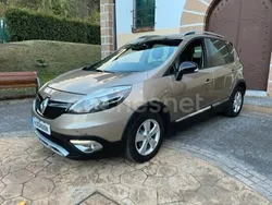 Marrón Usado 2015 Renault Scénic III Bose Edition Monovolumen | 11.999 € (Un poco caro)