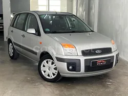 Gris / plata Usado 2006 Ford Fusion Trend Berlina | 4490 € (Precio justo)
