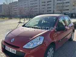 Rojo Usado 2010 Renault Clio II Authentique Berlina | 4000 € (Precio justo)