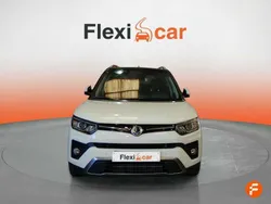 Blanco Usado 2022 Ssangyong Tivoli Limited SUV | 16.390 € (Precio justo)