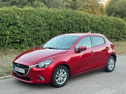 Granate Usado 2017 Mazda 2 Luxury Berlina | 13.990 € (Un poco caro)
