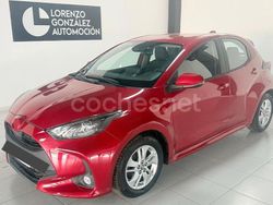 Granate Usado 2022 Toyota Yaris Berlina | 16.900 € (Precio justo)