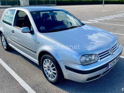Gris / plata Usado 2002 VW Golf IV Conceptline Berlina | 2500 €