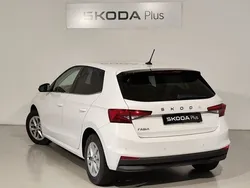Blanco Usado 2024 Skoda Fabia Selection Berlina | 19.500 € (Caro)
