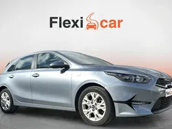 Gris Usado 2022 Kia Ceed Berlina | 16.790 € (Buen precio)