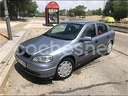 Gris / plata Usado 2003 Opel Astra Club Berlina | 2600 € (Un poco caro)