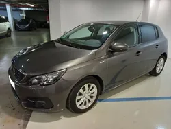 Gris oscuro Usado 2018 Peugeot 308 Style Utilitario | 16.500 €
