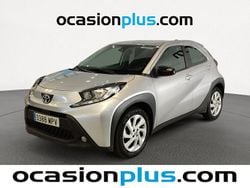 Gris Usado 2024 Toyota Aygo Play Utilitario | 13.209 € (Precio justo)