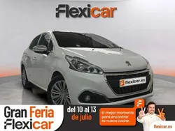 Blanco Usado 2018 Peugeot 208 Allure Utilitario | 10.590 € (Un poco caro)