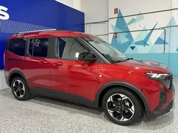 Rojo Usado 2024 Ford Tourneo Courier Active Monovolumen | 21.995 €