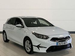 Blanco Usado 2023 Kia Ceed Utilitario | 19.500 € (Un poco caro)