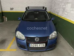 Azul Usado 2004 VW Golf IV Berlina | 2800 € (Buen precio)