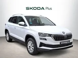 Blanco Usado 2024 Skoda Karoq Ambition SUV | 26.490 € (Un poco caro)