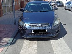 Azul Usado 2010 Kia Ceed Berlina | 4500 € (Buen precio)