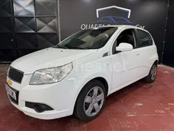 Blanco Usado 2009 Chevrolet Aveo LS Berlina | 3999 € (Precio justo)