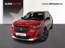 Rojo Usado 2023 Peugeot 2008 Allure SUV | 17.350 € (Precio justo)